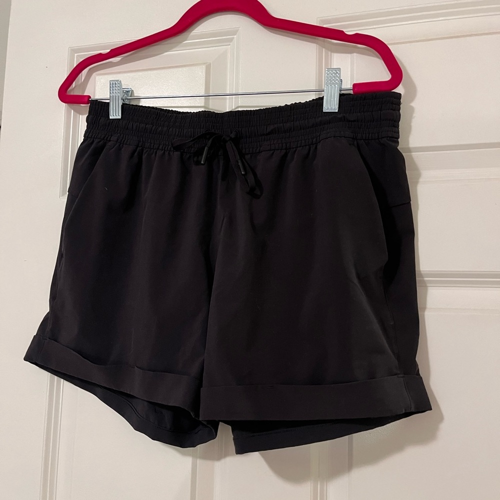 Lululemon Spring break away shorts, 10